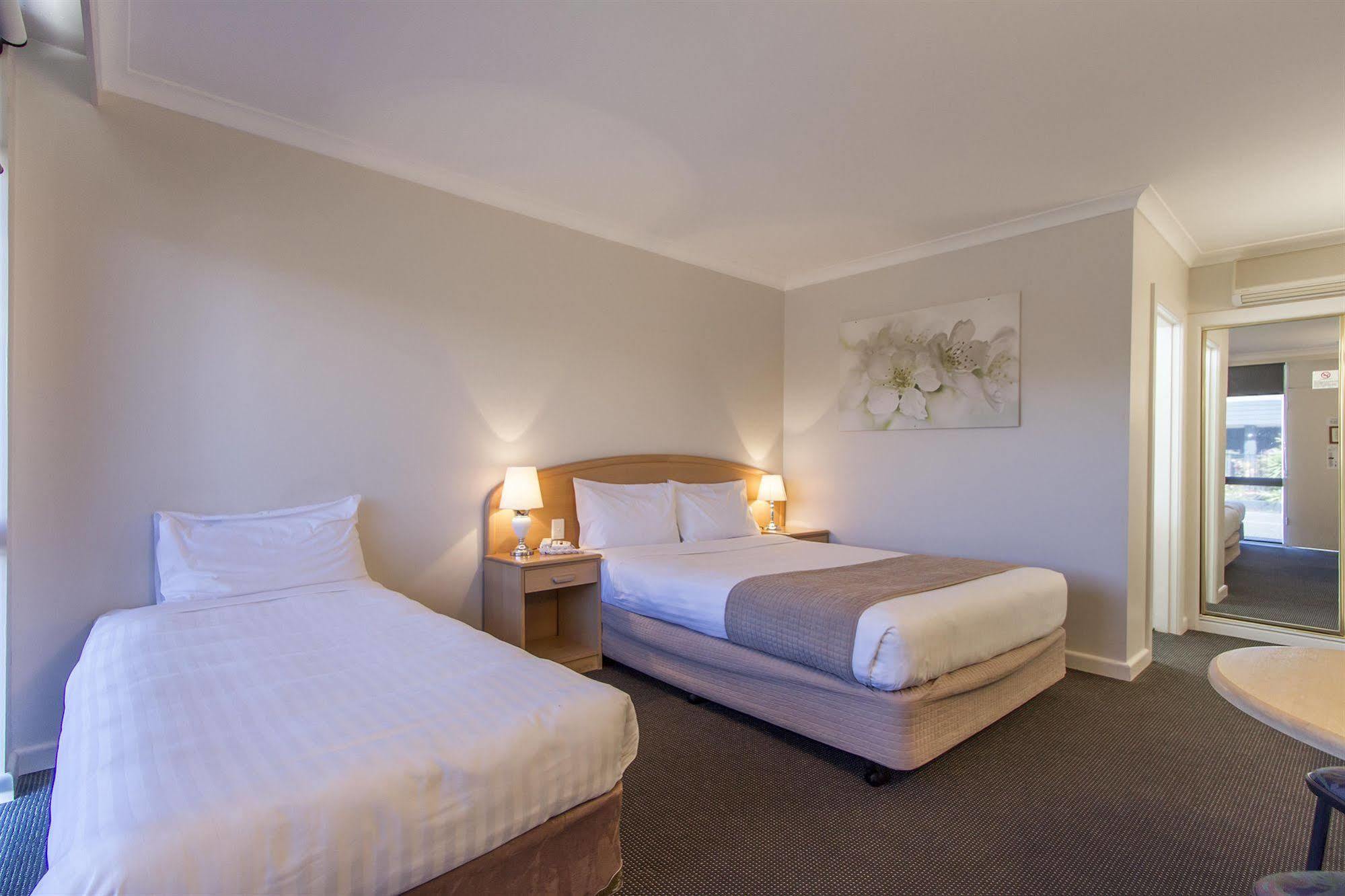Sunshine Motor Inn Ardeer Exterior photo
